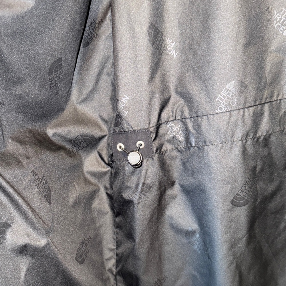 The North Face black hooded rain coat - Picture 4 of 6